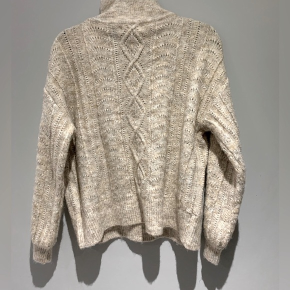 Little lies half zip sweater size small - Picture 4 of 4